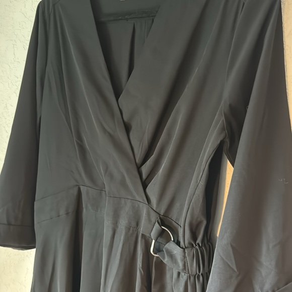 Gorgeous black Mela London mini dress - Picture 3 of 7